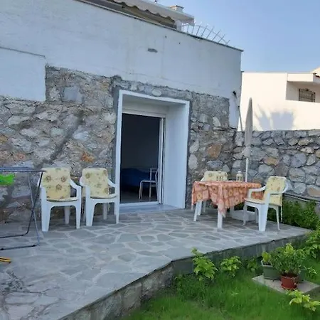 Trikorfo Apartment, 150m From Sandy Apartman Pszakúdia