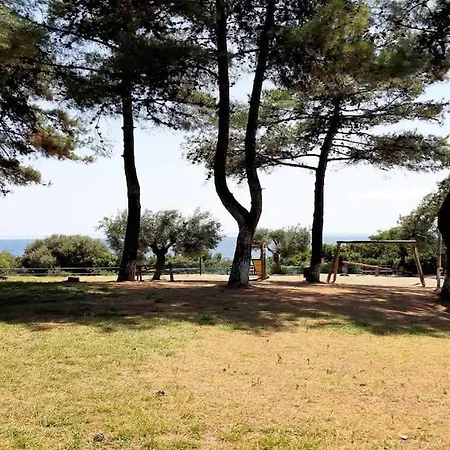 Trikorfo Apartment, 150m From Sandy *