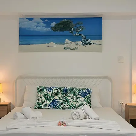Trikorfo Apartment, 150m From Sandy *