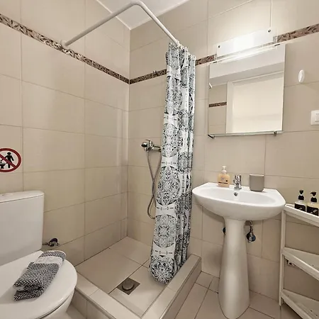 Trikorfo Apartment, 150m From Sandy Psakoudia