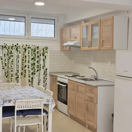 Trikorfo Apartment, 150m From Sandy * Psakoudia