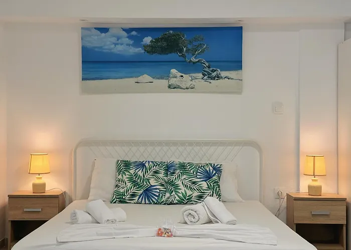 Trikorfo Apartment, 150m From Sandy *
