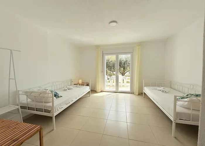 Apartmán Trikorfo Apartment, 150m From Sandy Psakoudia