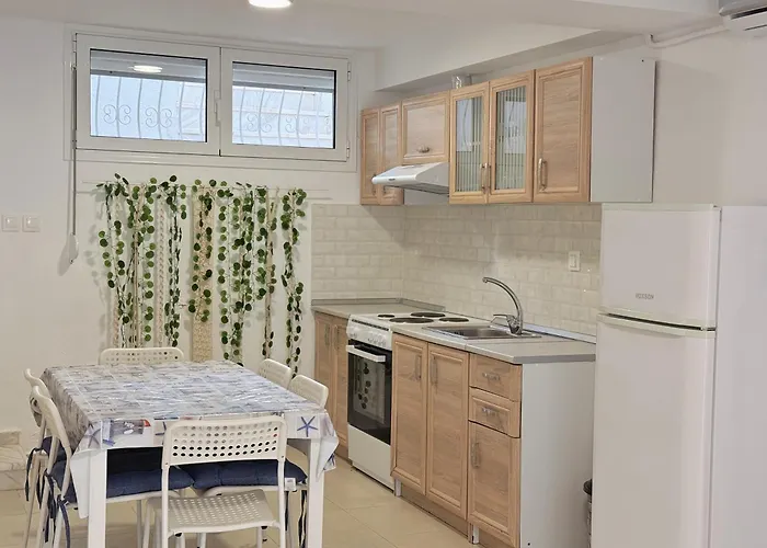 Trikorfo Apartment, 150m From Sandy * Psakoudia